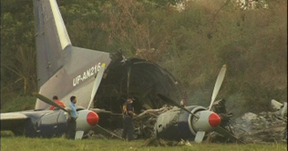 3 die as Philippines cargo plane crashes 